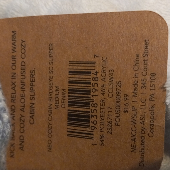 NWT  Cosy Slippers Fleese lined, Aloe Infused - Picture 4 of 4